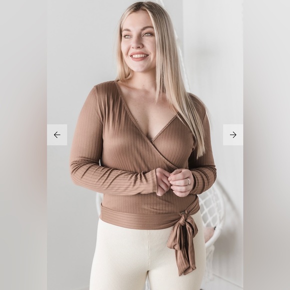 Never worn Silver Icing wrap around top - Picture 4 of 6